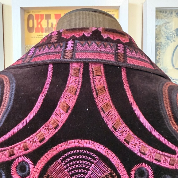 đź’ś Y2K Statement Embroidered Velvet Jacket đź’ś - Picture 4 of 13